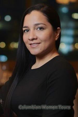 225204 - Yamile Age: 36 - Colombia