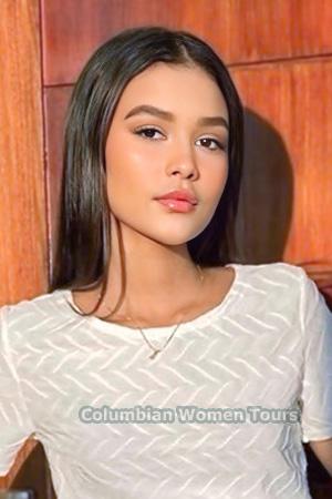 225360 - Livyhen Age: 19 - Colombia