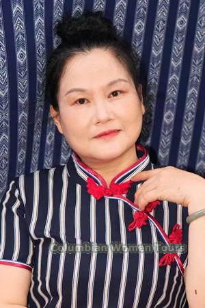 227229 - Isabelle� Age: 56 - China