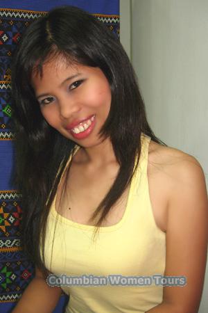 92382 - Cherlyn Age: 28 - Philippines
